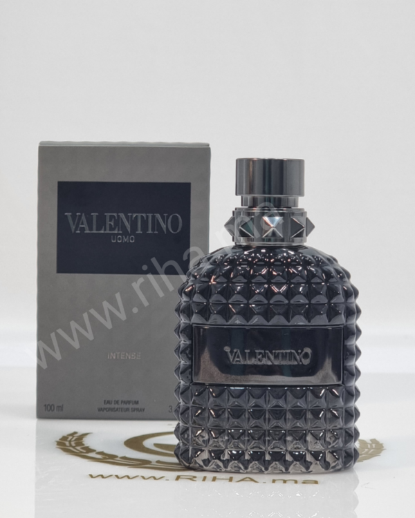 Valentino Uomo Intense de Valentino est un parfum Cuir pour homme