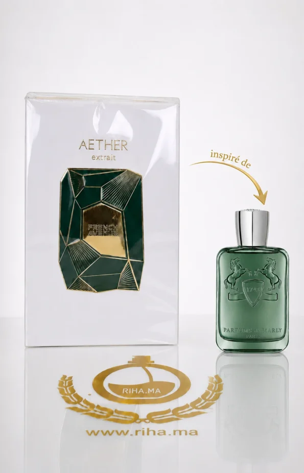 aether — Flacon de parfum Arther extrait posé sur fond vert élégant