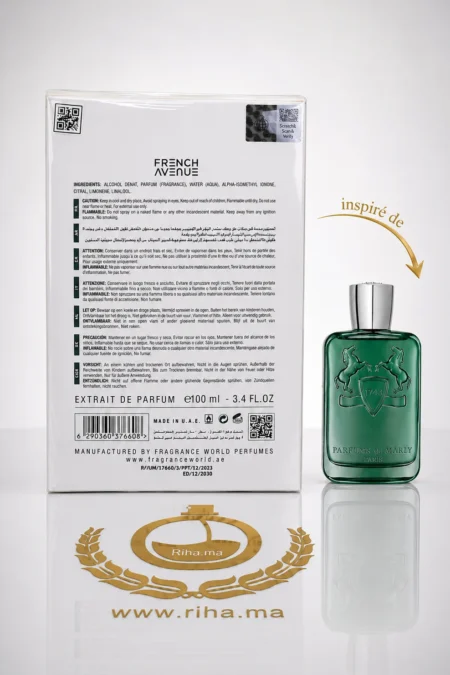 aether — Flacon de parfum Arther extrait posé sur fond vert élégant — vue 2