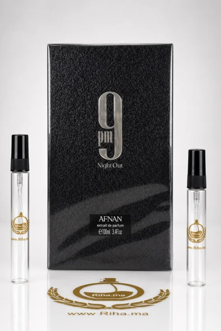 decantage 9pm night out — Flacon de décantage 9PM Night Out Afnan posé sur fond sombre