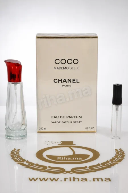 Décantage coco mademoiselle chanel flacon 5ml fond blanc élégant — vue 2