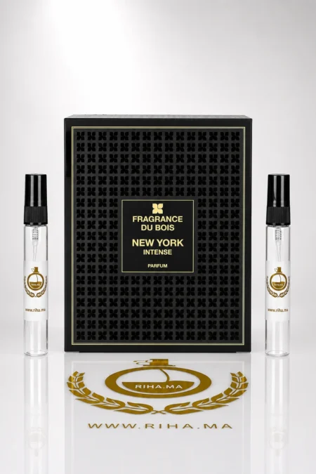 Décantage new york 5th avenue Fragrance Du Bois flacon original posé sur fond sombre élégant