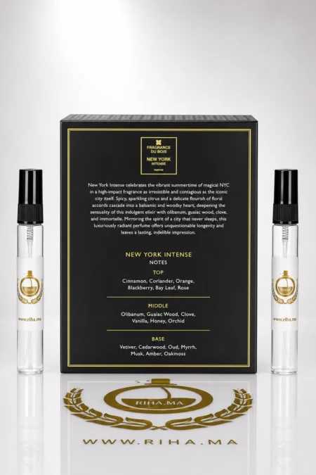 Décantage new york 5th avenue Fragrance Du Bois flacon original posé sur fond sombre élégant — vue 2