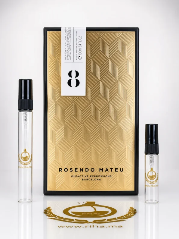 decantage rosendo mateu n — Flacon de décantage Rosendo Mateu Nº 8 posé sur fond blanc
