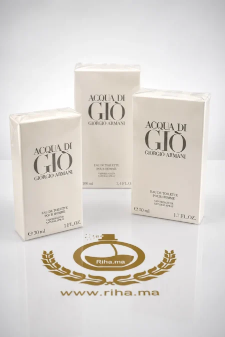Flacon d'Acqua di Gio Giorgio Armani eau de toilette sur fond bleu marine