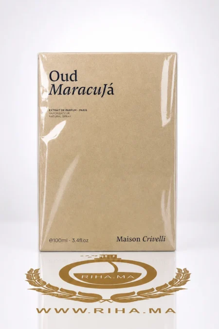 Flacon d'extrait de parfum oud maracuja maison sur fond sombre élégant