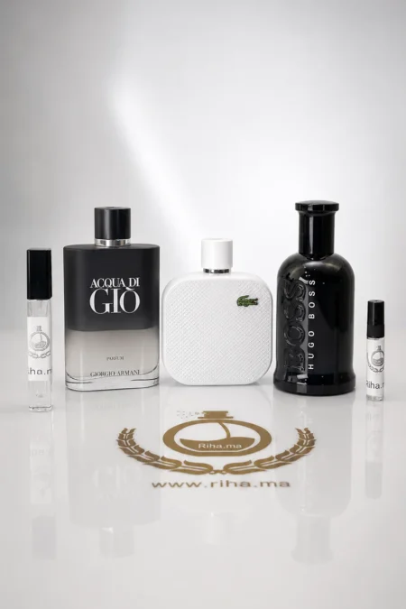 Pack decantage promo de trois flacons de parfum posés sur fond blanc