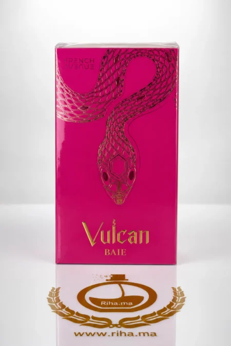Flacon extrait de parfum Vulcan Baie French Avenue pour femme sur fond blanc