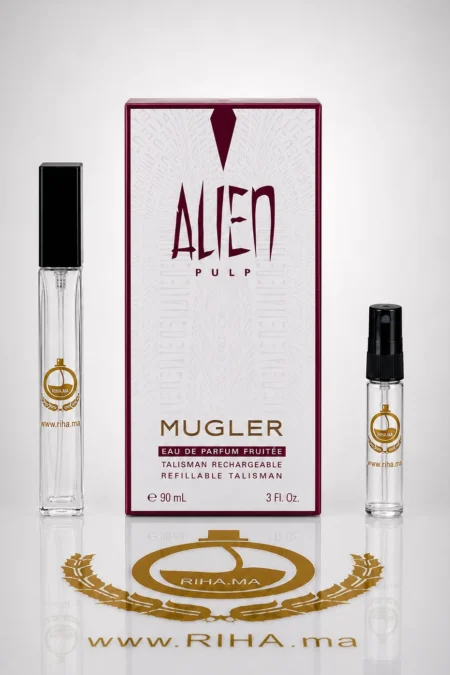 alien pulp mugler décantage — Flacon de décantage Alien Pulp Mugler posé sur fond doré