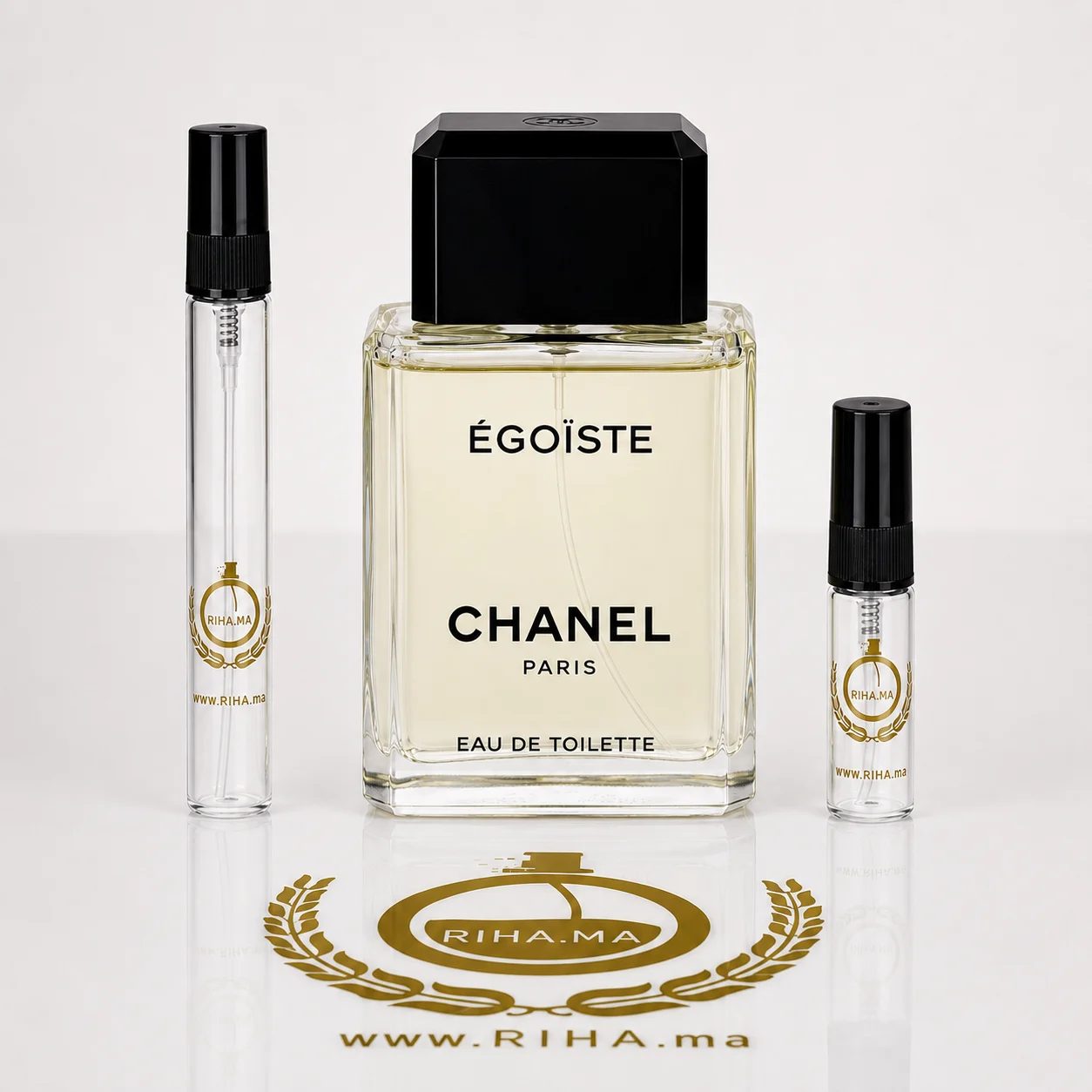 Decantage Egoiste Chanel Pour Homme Eau de Toilette decantage egoiste chanel — Flacon de décantage Egoiste Chanel posé sur fond élégant