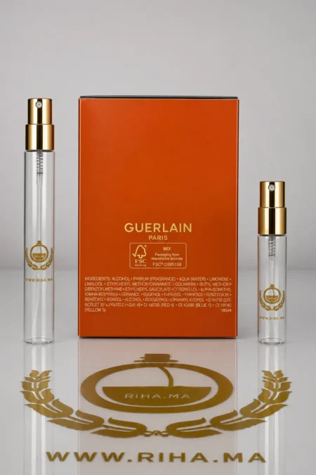 decantage heritage — Flacon de décantage Heritage de Guerlain posé sur fond élégant — vue 2