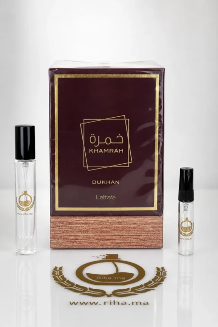 Decantage Khamrah — Flacon de décantage Khamrah Dukhan Lattafa Perfumes sur fond sombre