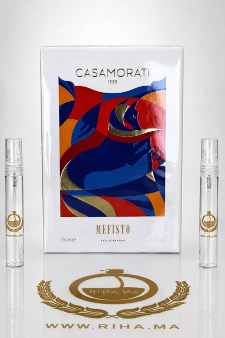 Flacon de decantage mefisto xerjoff posé sur fond élégant