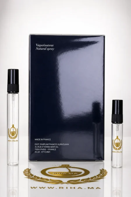decantage oud silk mood — Flacon de décantage oud silk mood posé sur fond doré — vue 2