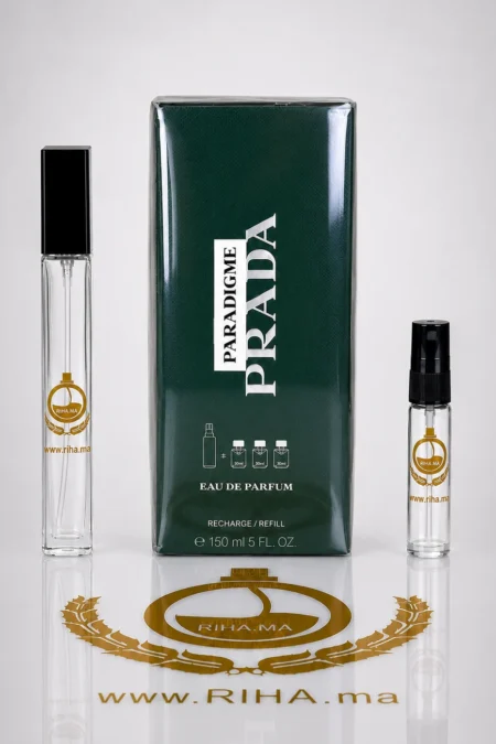 decantage paradigme prada — Flacon de décantage Paradigme Prada posé sur fond élégant
