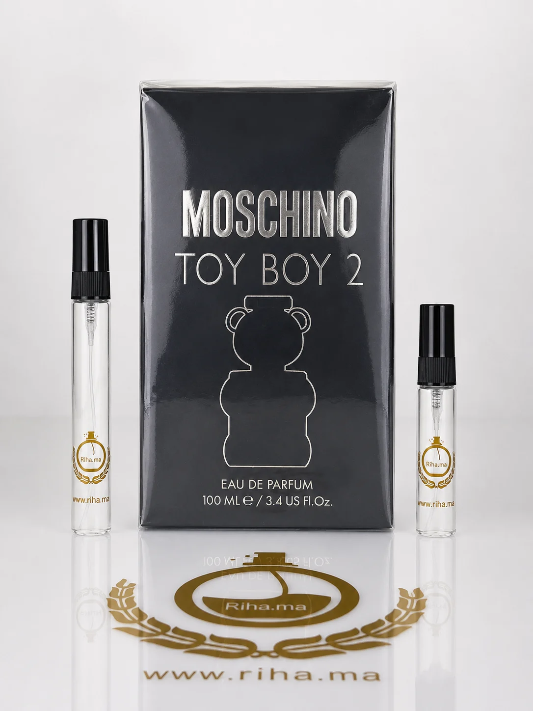 Decantage Toy Boy 2 Moschino Eau de Parfum Pour Homme Authentic decantage toy boy — Flacon de décantage toy boy 2 posé sur fond sombre