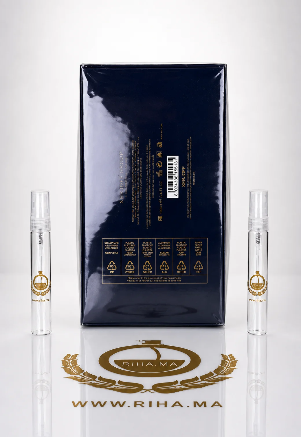Decatnage More Than Words Xerjoff Pour Femme et Homme Eau De Parfum — photo 2 Flacon de decatnage more than words xerjoff posé sur fond sombre — vue 2