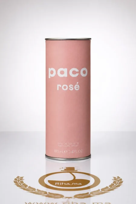 Flacon de parfum paco rosé pour femme sur fond rose élégant