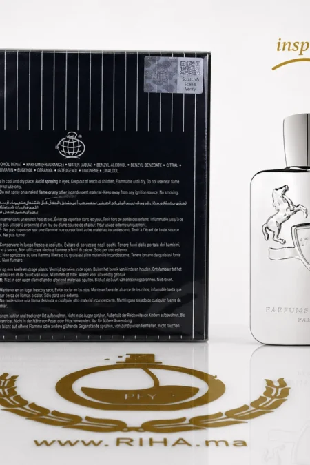 Flacon de parfum pegasus fragrance world sur fond sombre — vue 2