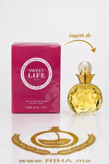 Flacon de parfum sweet life pour femme sur fond doré