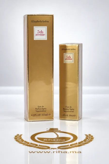 Flacon 5th Avenue Elizabeth Arden eau de parfum pour femme sur fond clair