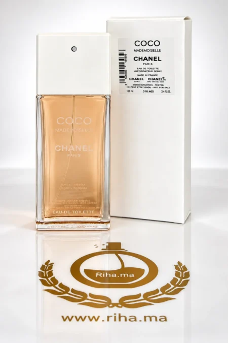 Flacon Coco Mademoiselle Chanel eau de toilette 100 ml sur fond clair