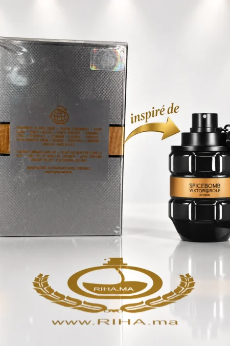 Flacon Eau De Spice Extreme pour homme sur fond sombre et doré — vue 2
