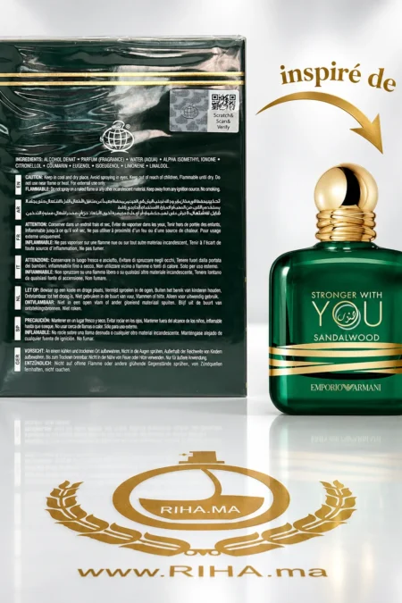 Flacon Proud Of You Sandalo Eau de Parfum pour homme sur fond doré — vue 2